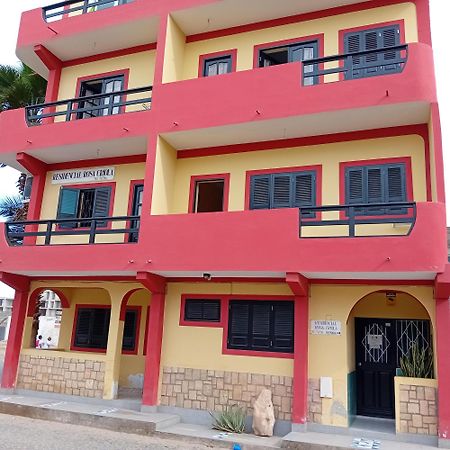 Residencial Rosa Criola Bed & Breakfast ซาลเรย์ ภายนอก รูปภาพ