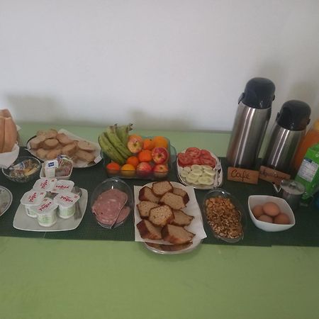 Residencial Rosa Criola Bed & Breakfast ซาลเรย์ ภายนอก รูปภาพ